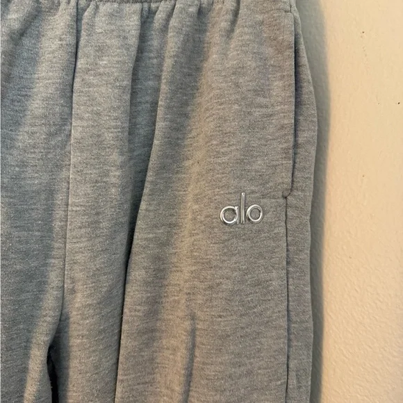 Alo Gray Accolade Sweatpants - Picture 2 of 4
